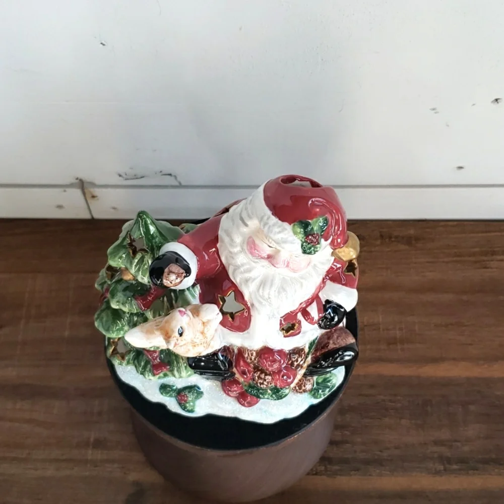 Santa 2001 Ceramic Tea Light Holder